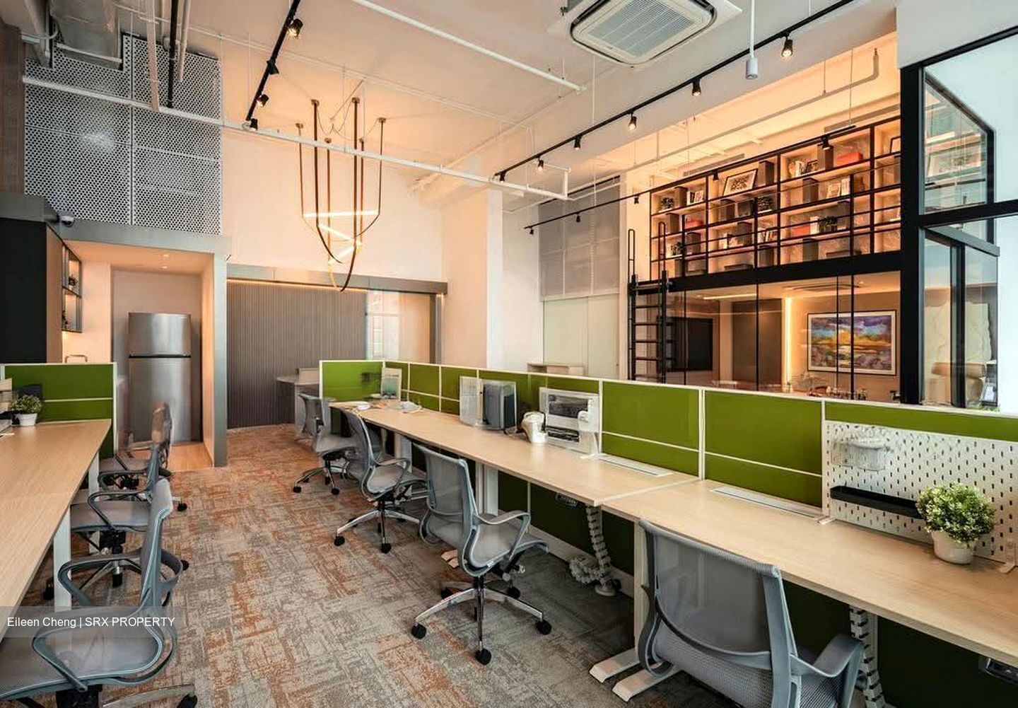 Arc 380 (D8), Office #626832541